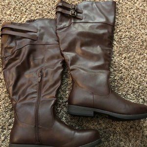Ladies Long Double Buckle Boots - Maroon